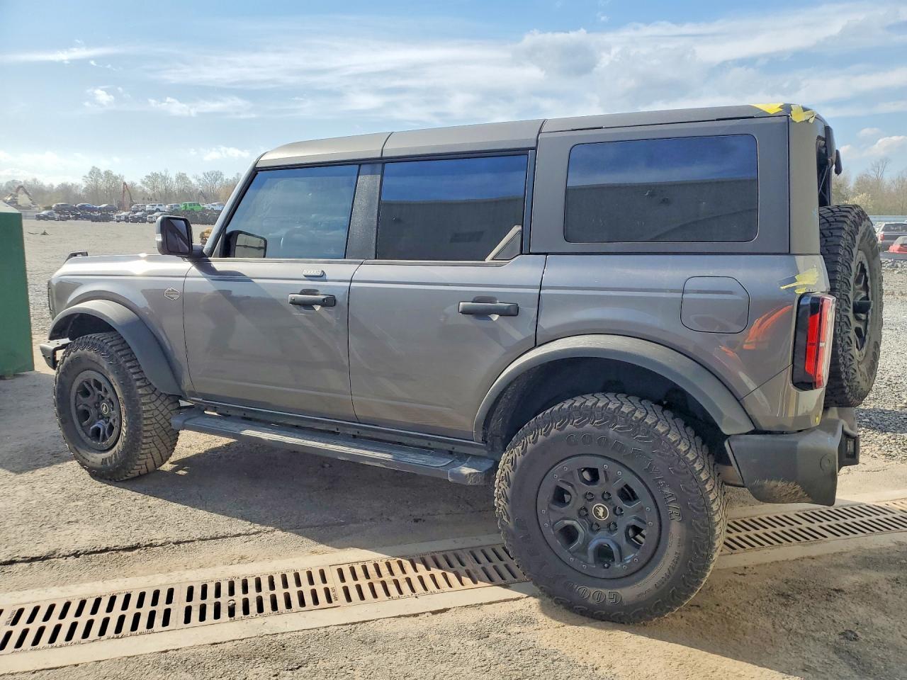 2023 FORD Bronco