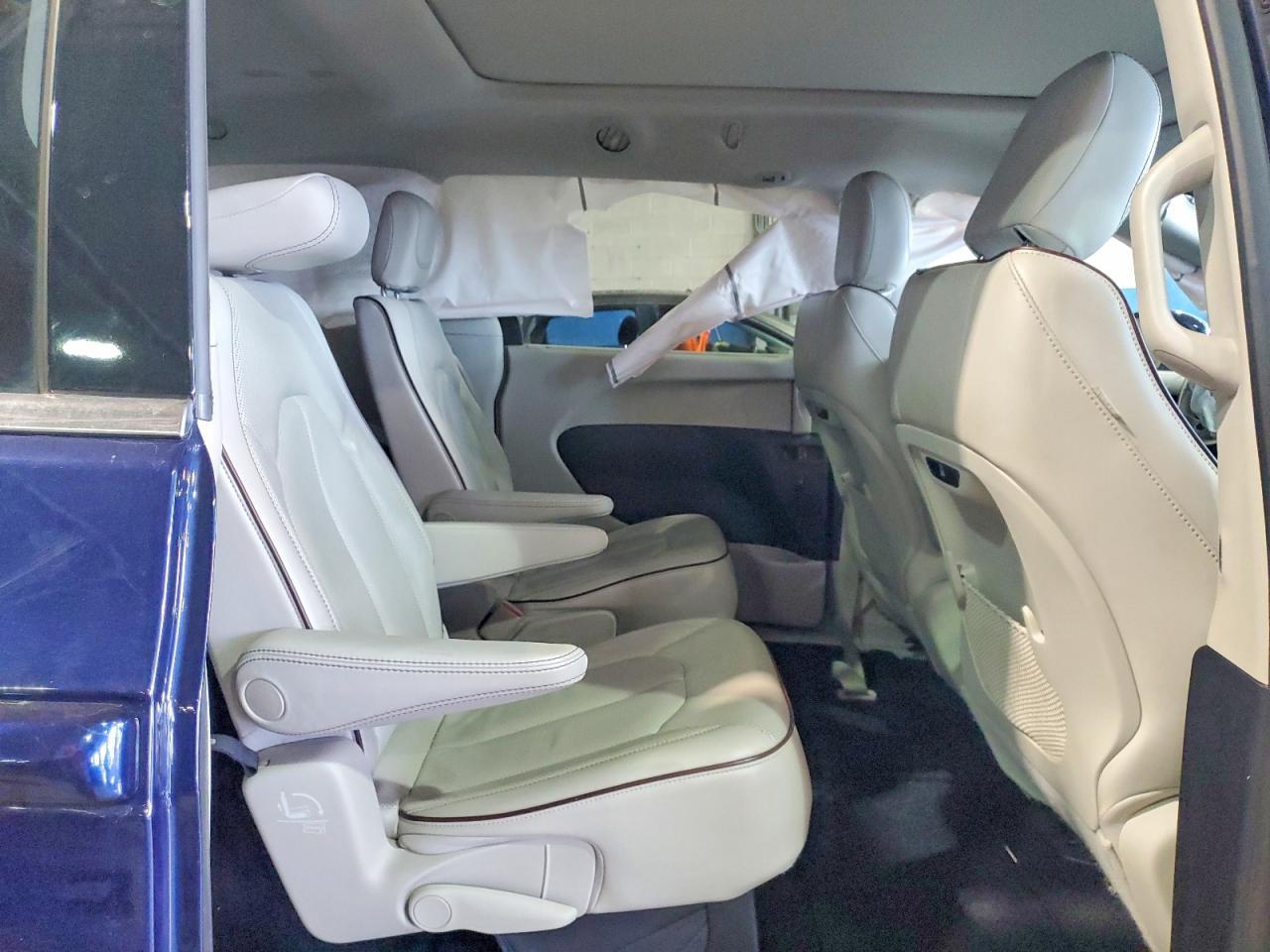 2019 CHRYSLER Pacifica