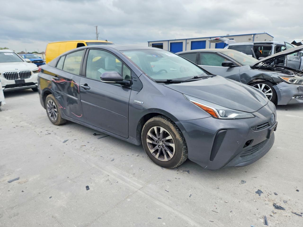 2019 TOYOTA PRIUS