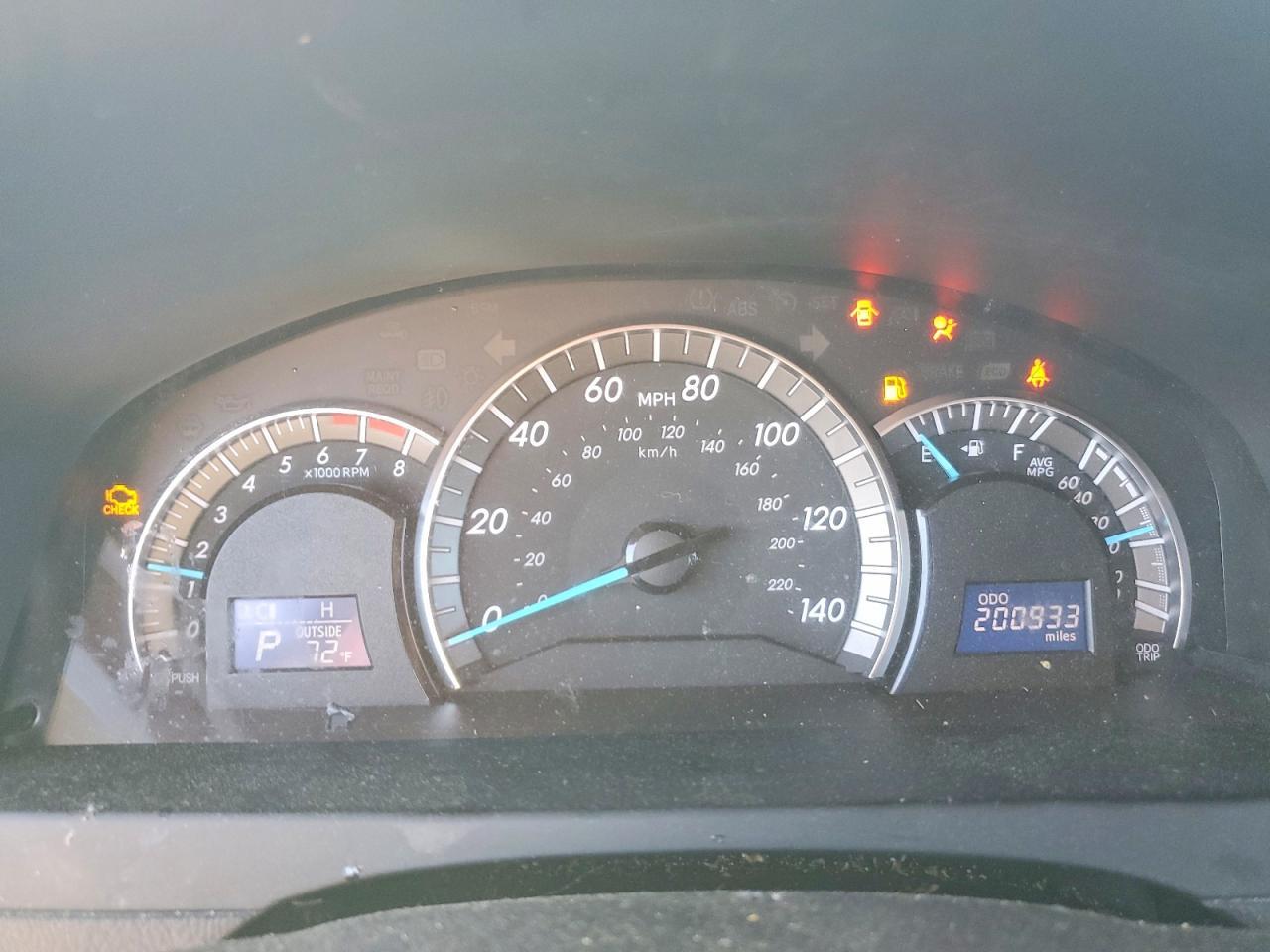 2014 TOYOTA CAMRY