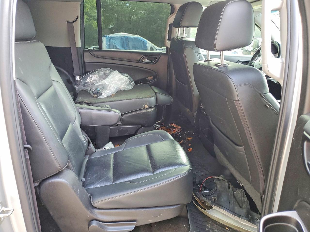 2017 CHEVROLET Suburban