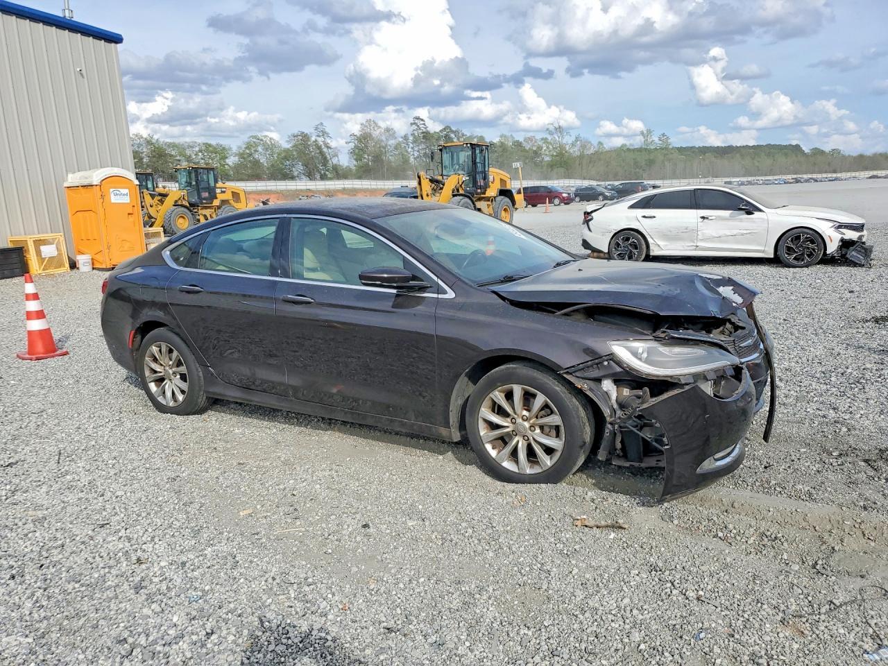2015 CHRYSLER 200