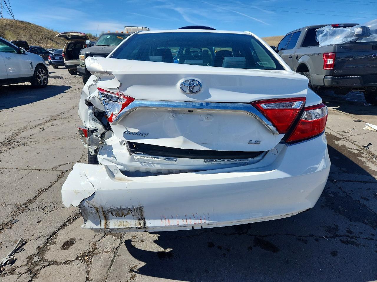 2015 TOYOTA CAMRY