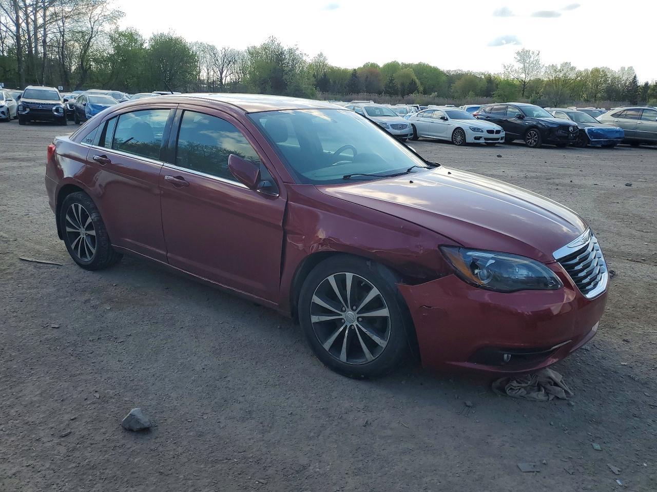 2013 CHRYSLER 200