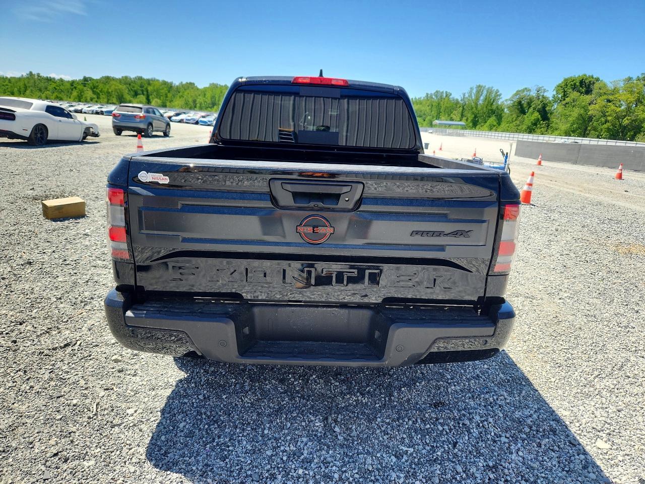 2025 NISSAN Frontier