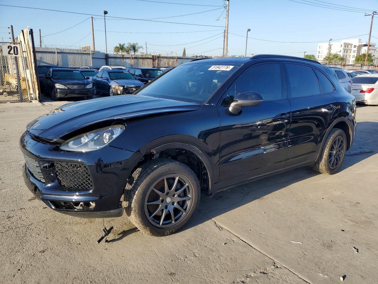 2020 PORSCHE CAYENNE