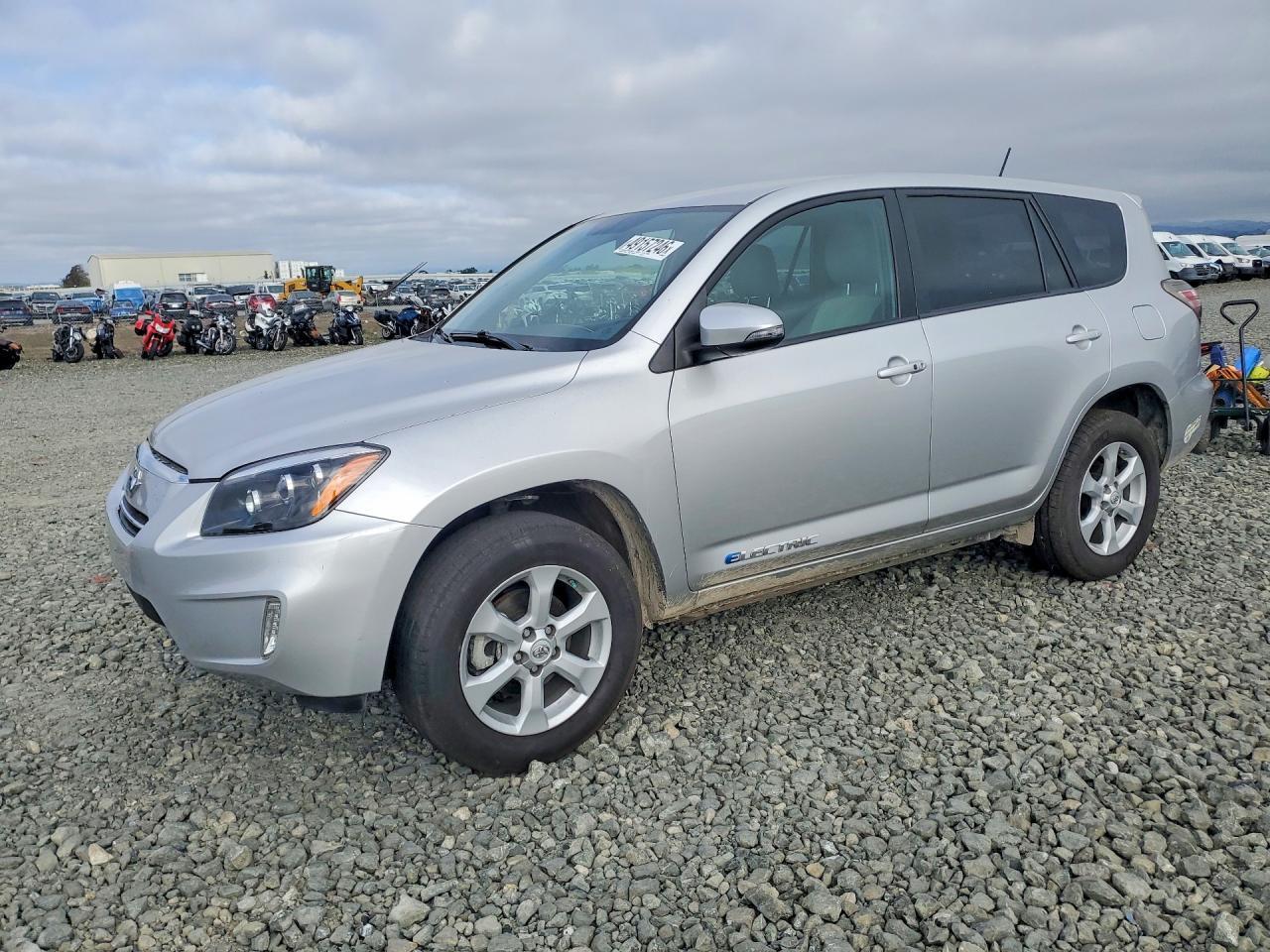 2014 TOYOTA RAV4