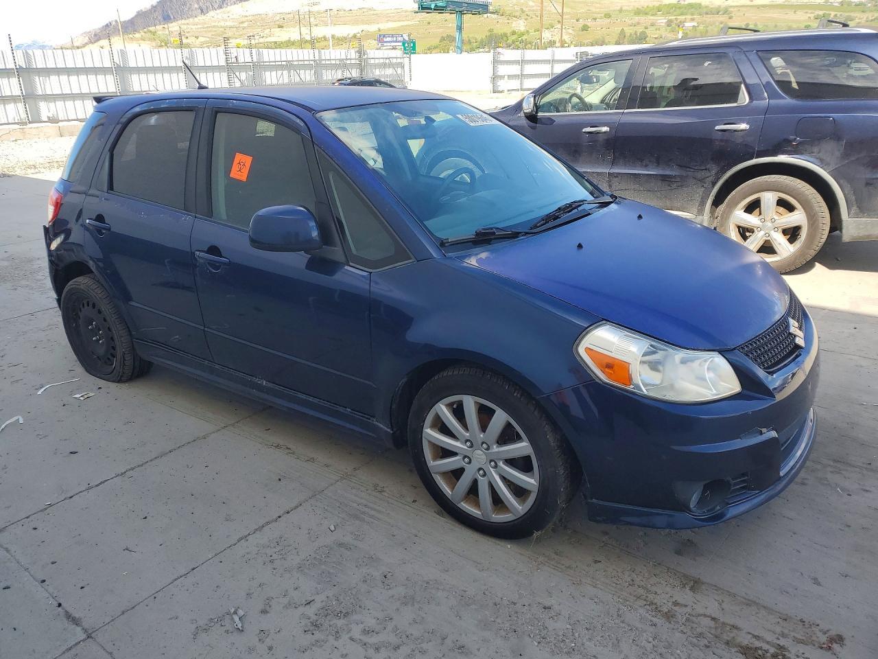 2011 SUZUKI SX4