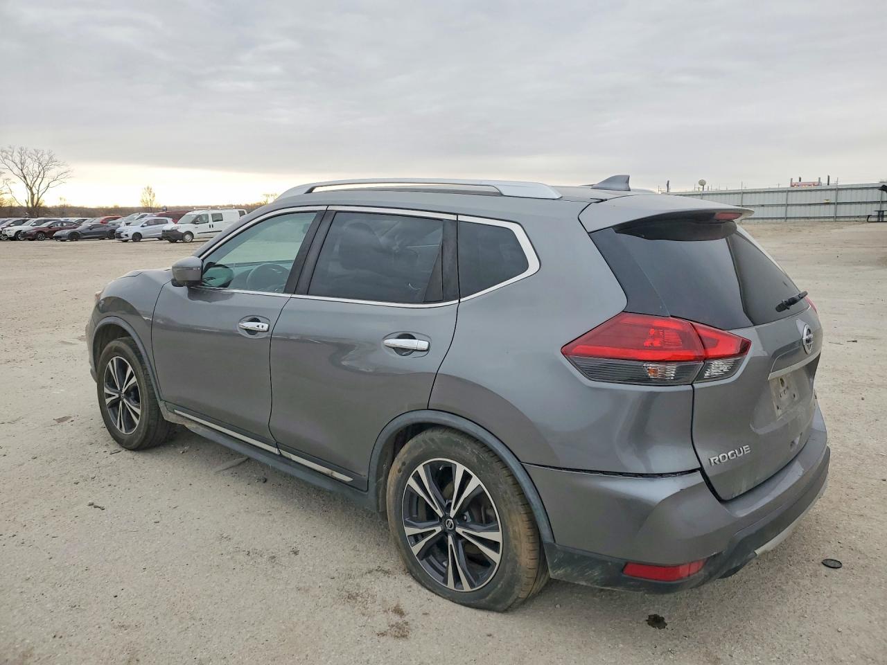 2018 NISSAN ROGUE