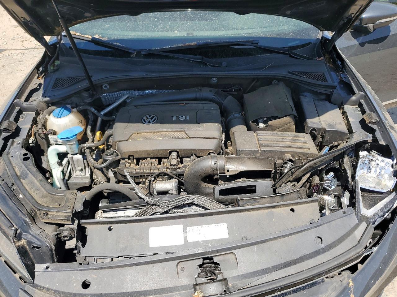 2016 VOLKSWAGEN Passat