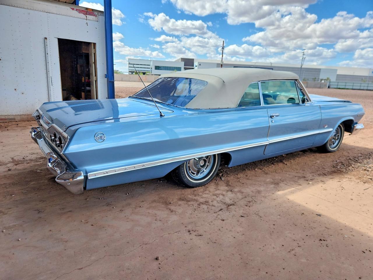 1963 CHEVROLET IMPALA