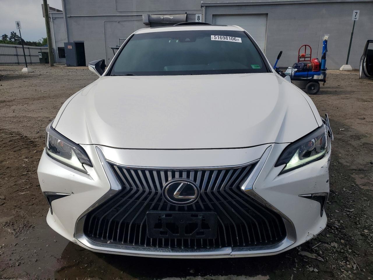 2021 LEXUS ES 250