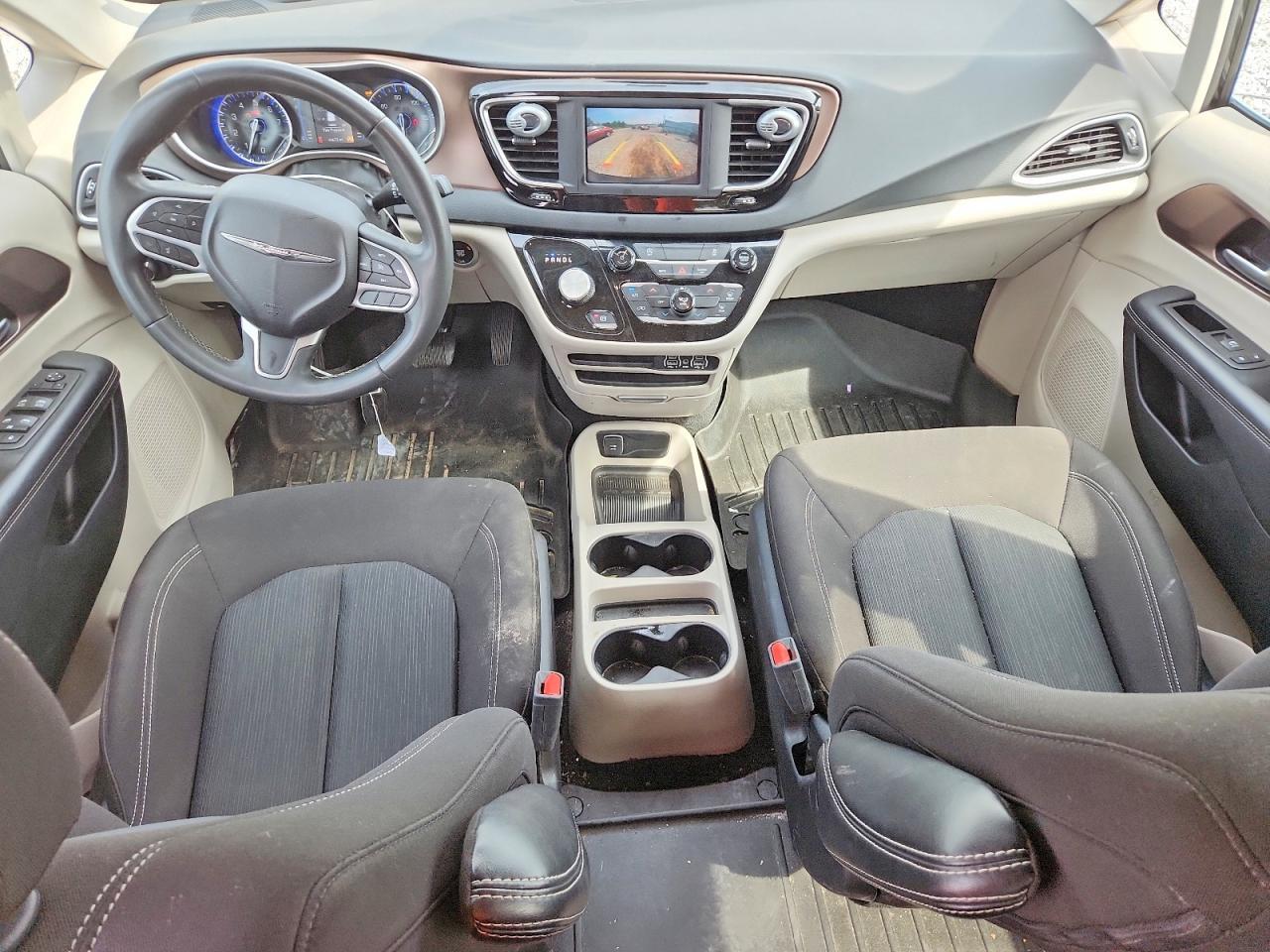 2024 CHRYSLER Voyager