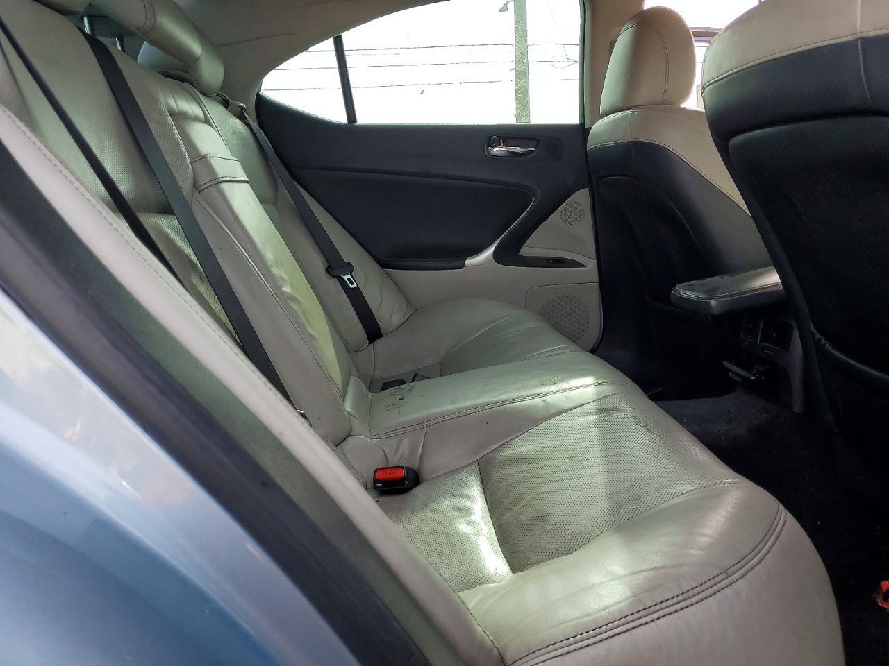 2010 LEXUS IS 250