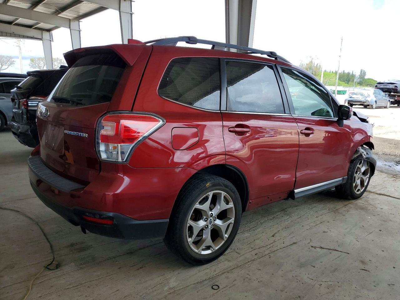 2018 SUBARU FORESTER