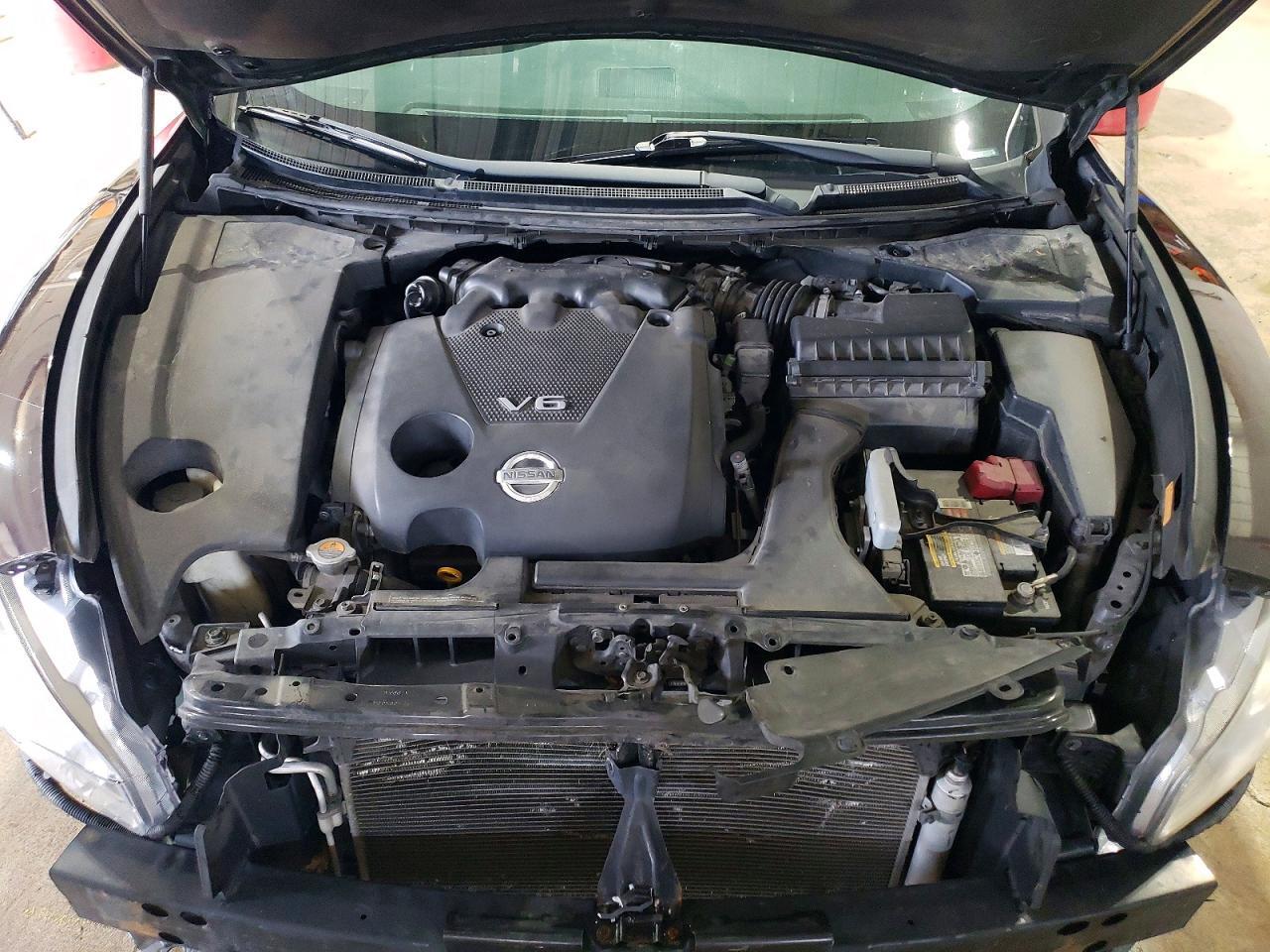 2010 NISSAN Maxima