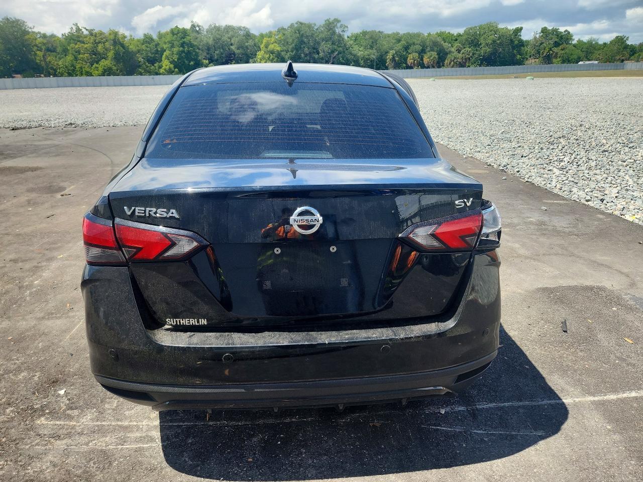 2022 NISSAN VERSA