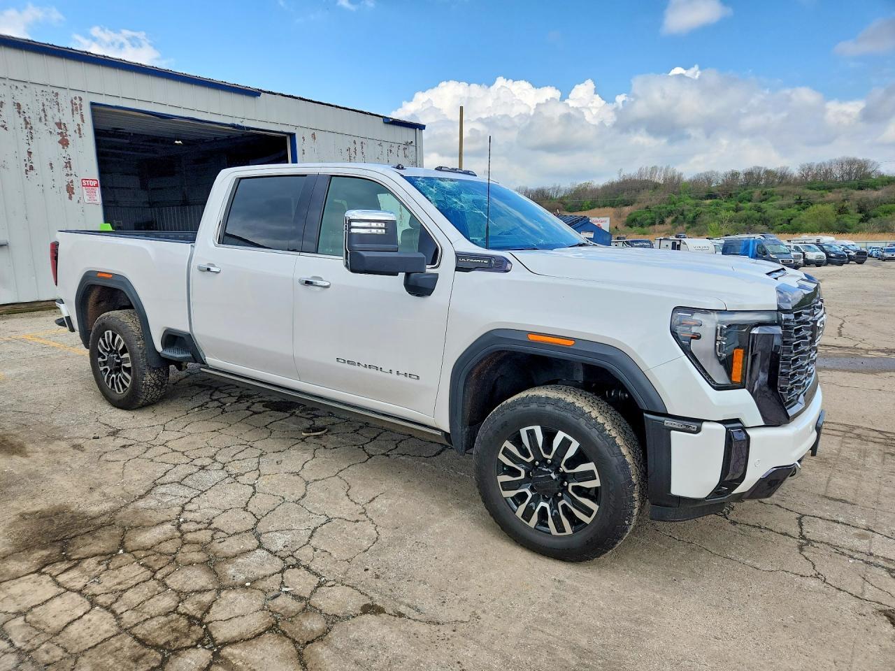 2024 GMC Sierra