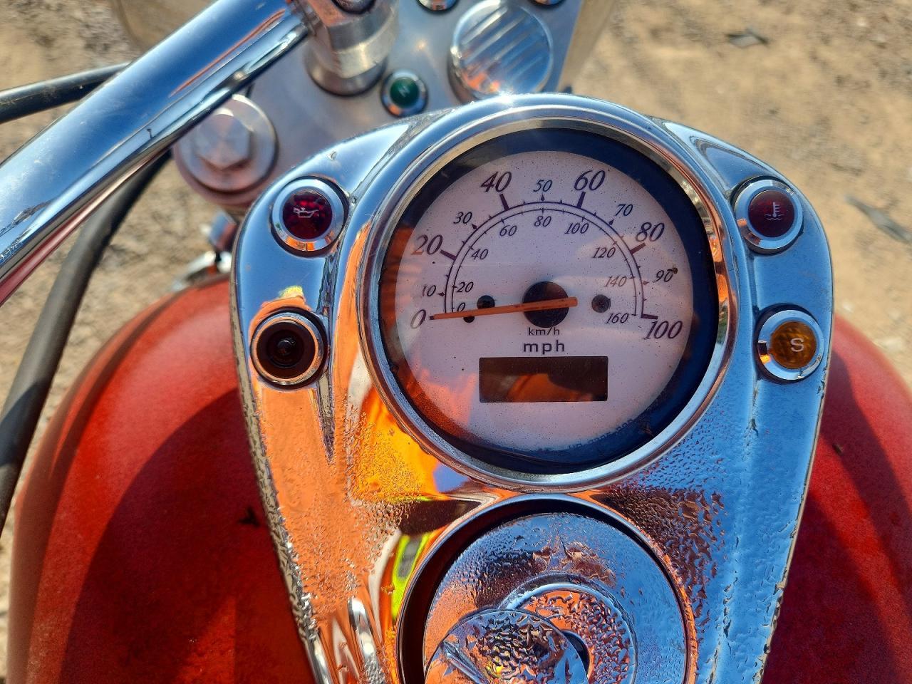 2000 HONDA Vt750