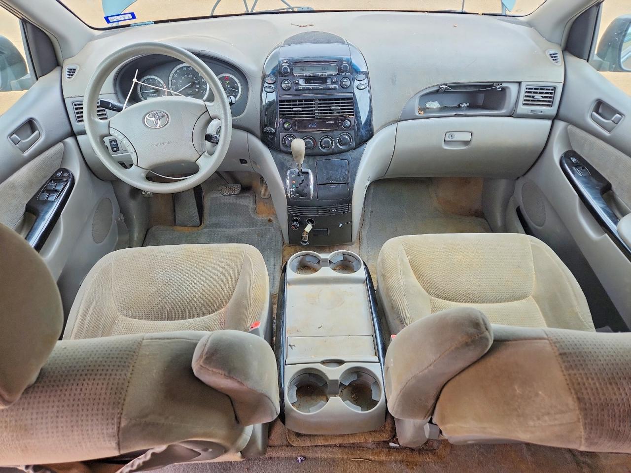 2005 TOYOTA SIENNA