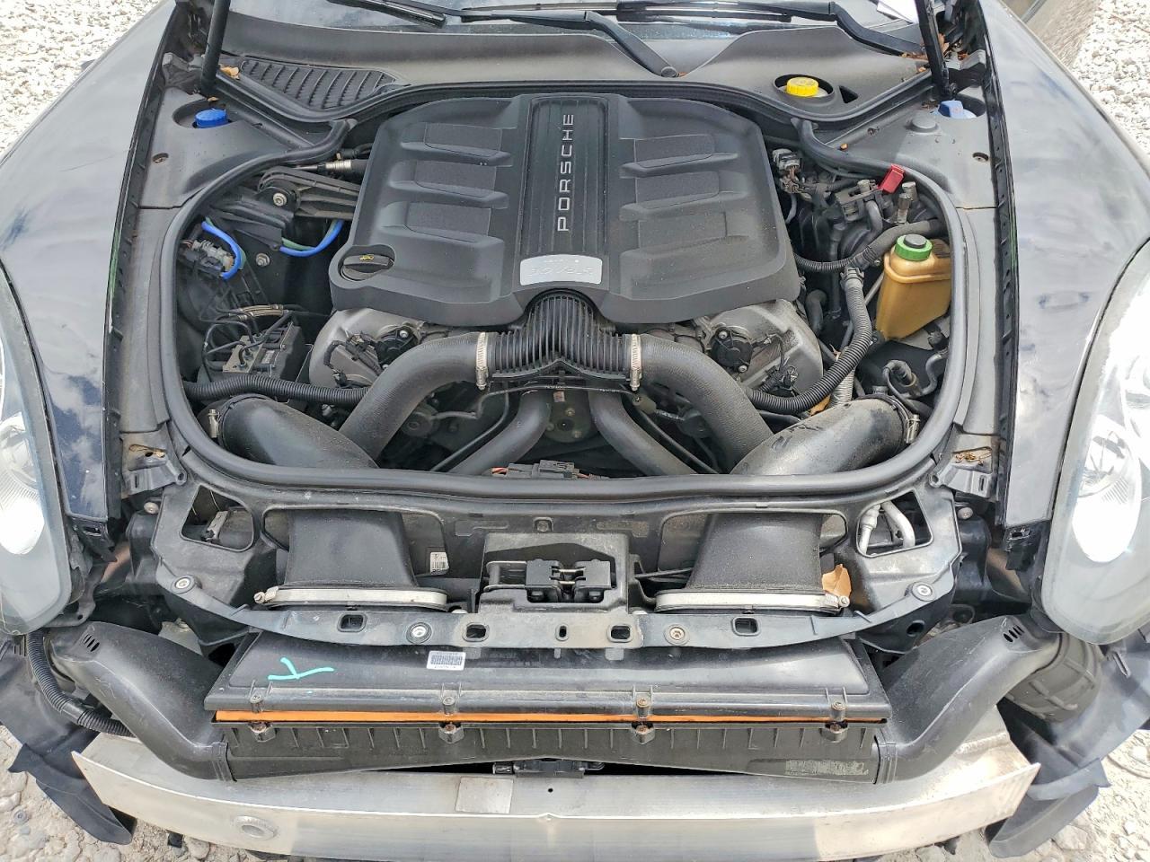 2016 PORSCHE Panamera