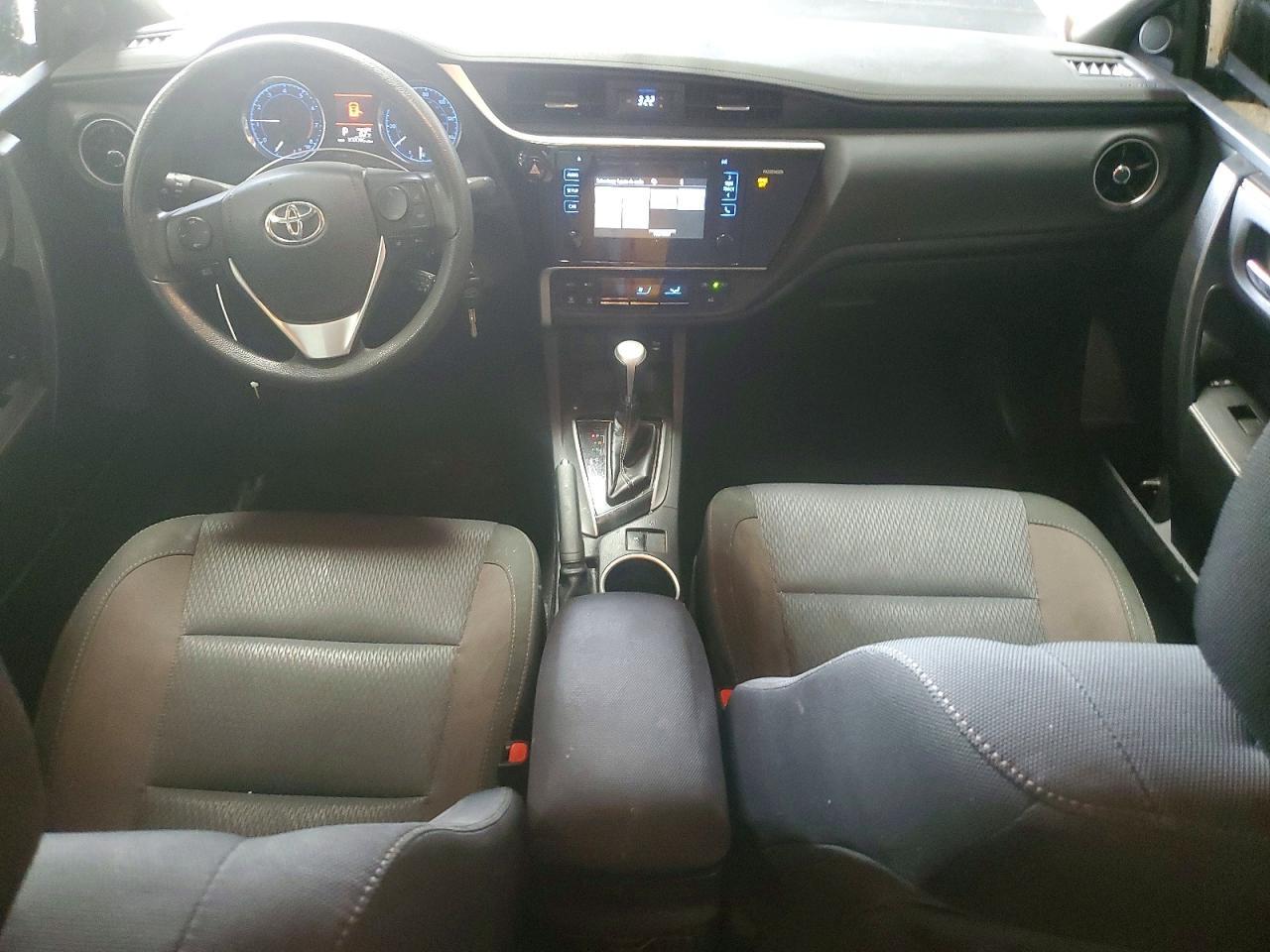 2017 TOYOTA COROLLA