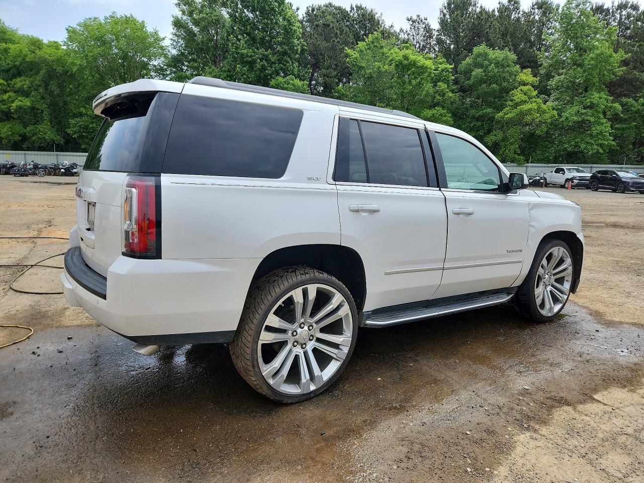 2017 GMC Yukon