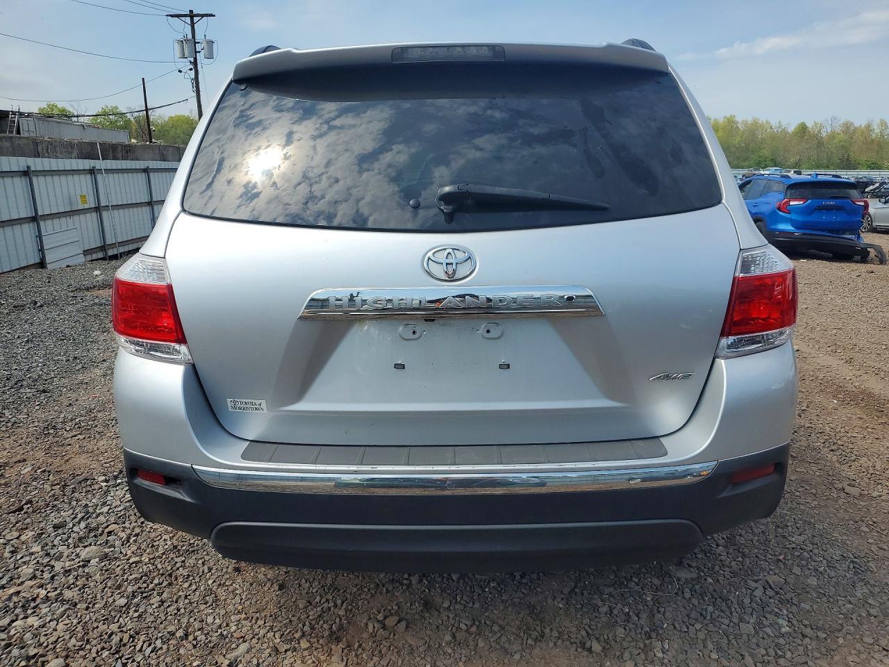 2013 TOYOTA HIGHLANDER