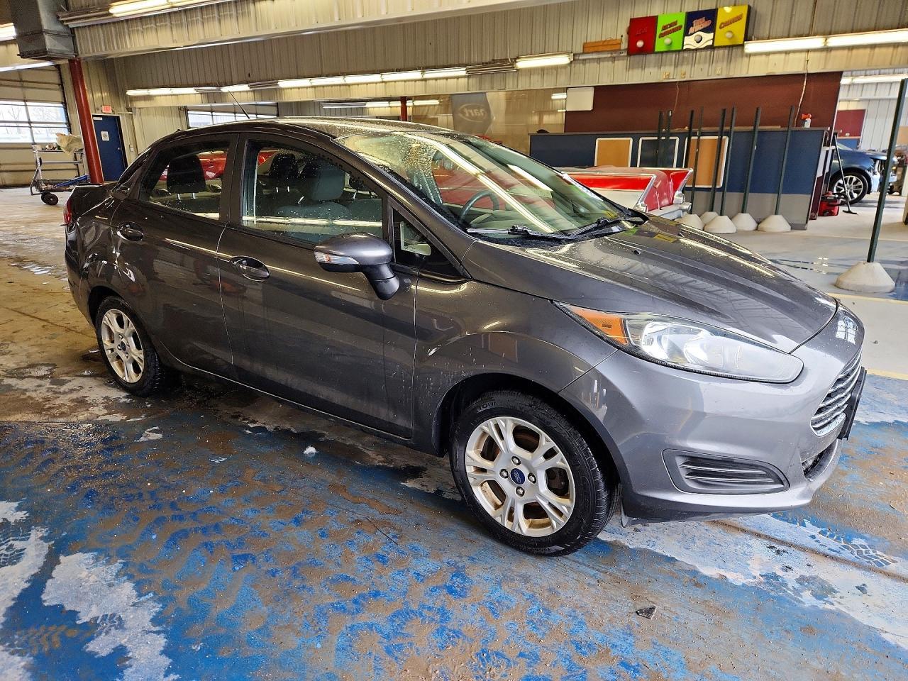 2016 FORD Fiesta
