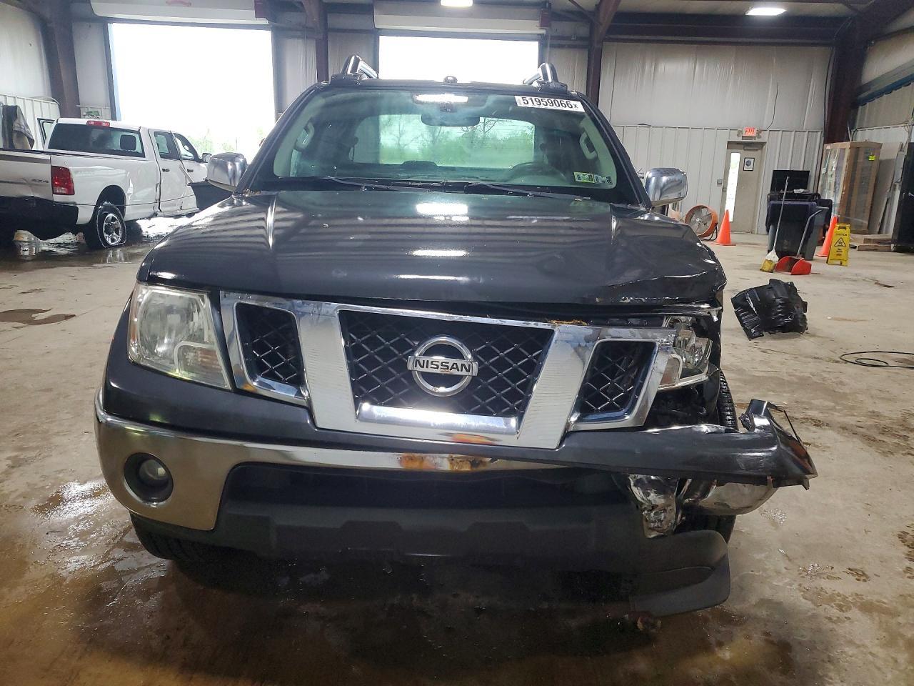 2012 NISSAN Frontier