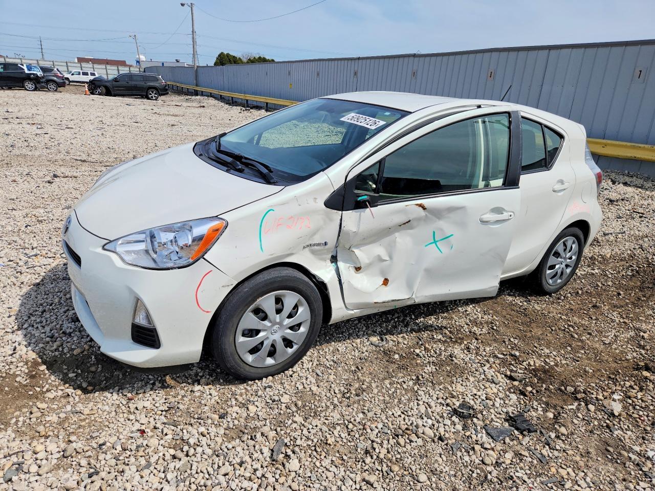 2014 TOYOTA Prius c