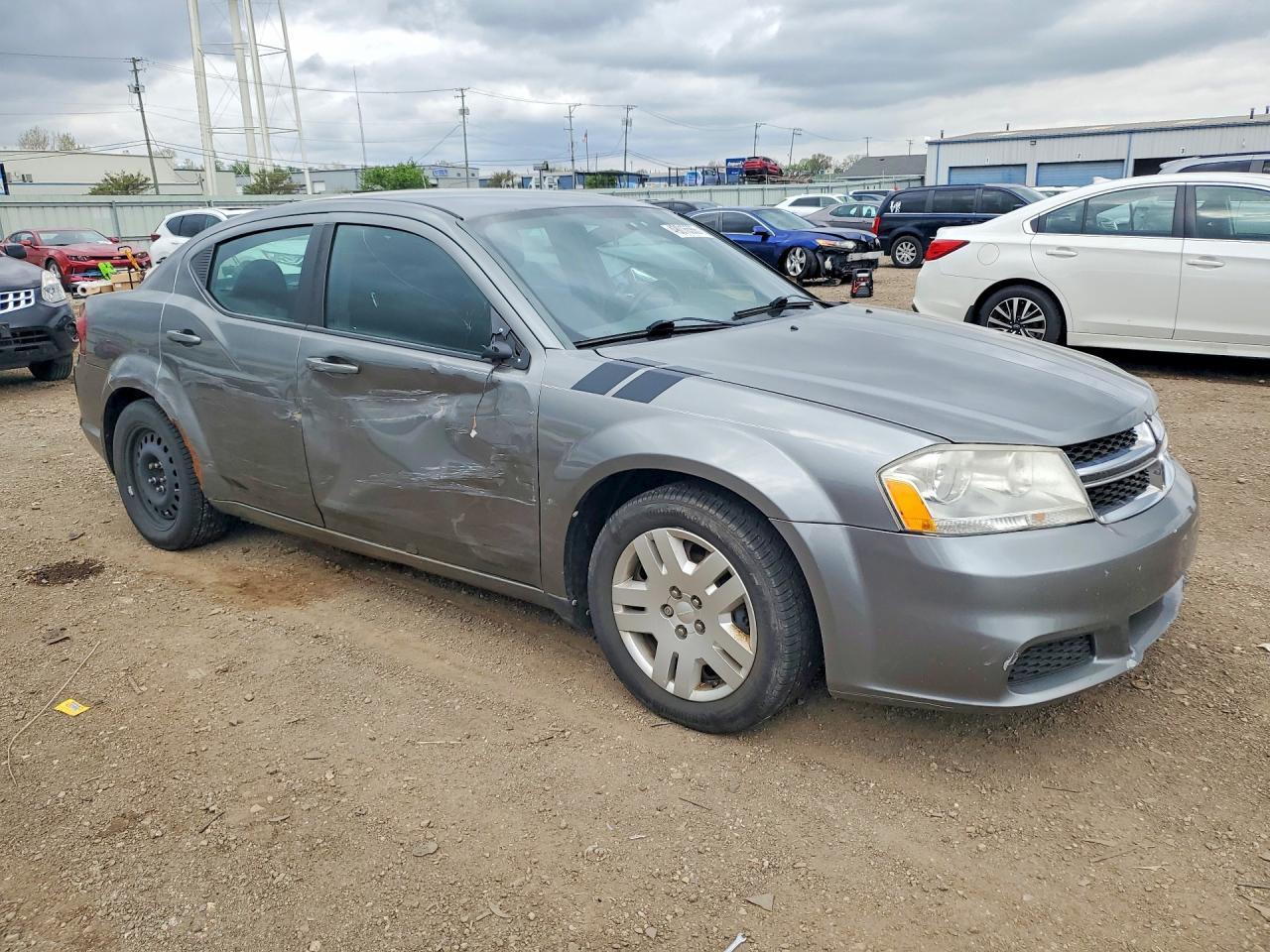 2013 DODGE Avenger