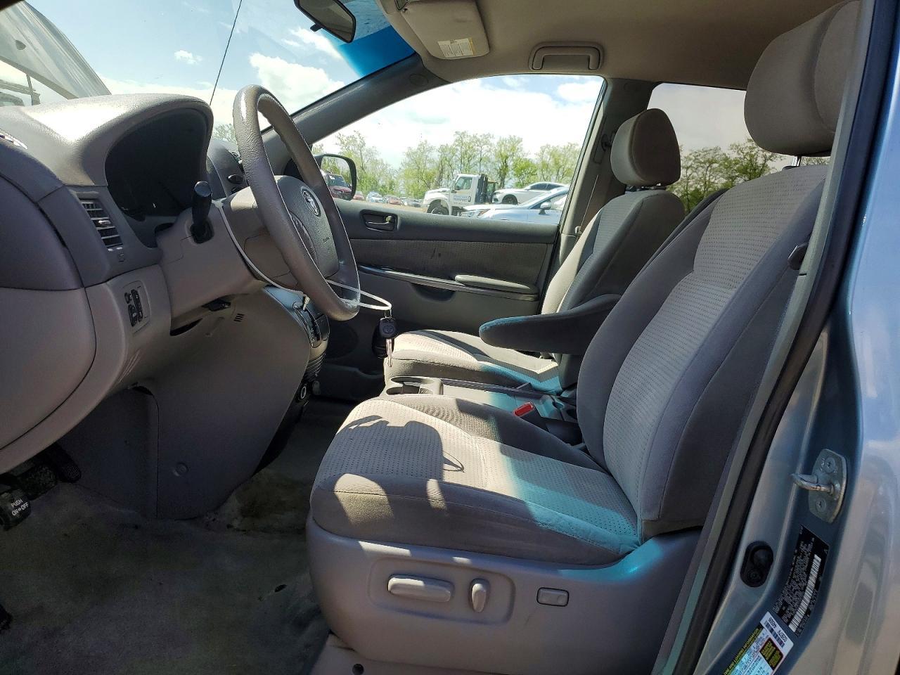 2007 TOYOTA SIENNA