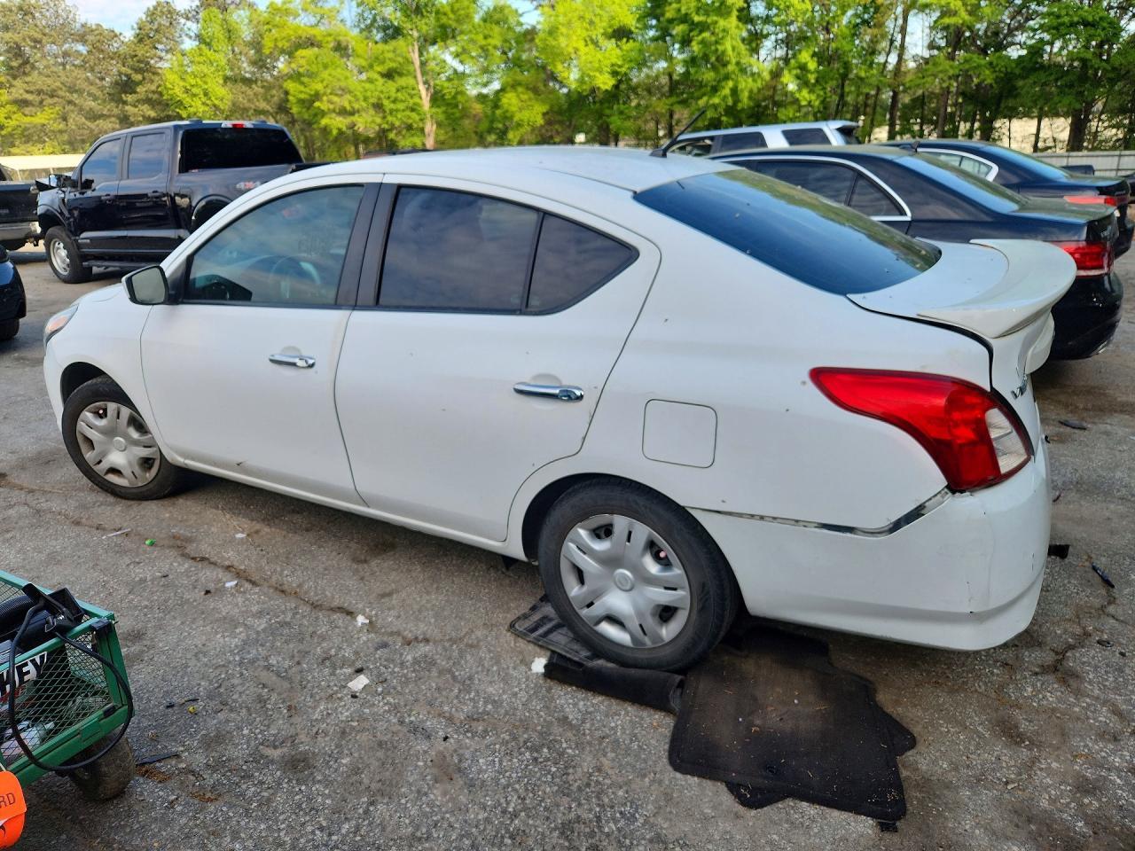 2017 NISSAN VERSA