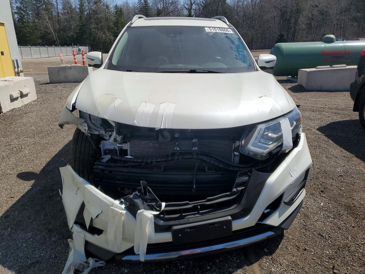 2017 NISSAN ROGUE