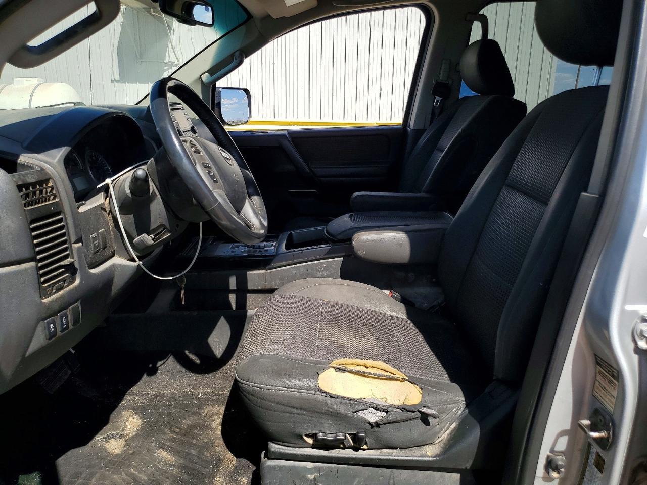 2014 NISSAN Titan