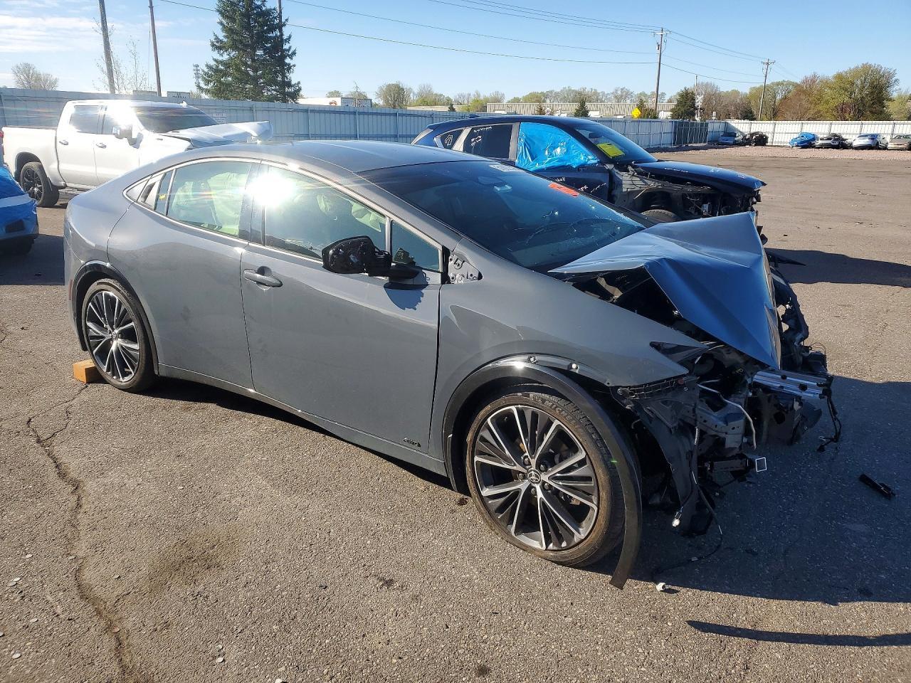 2024 TOYOTA PRIUS