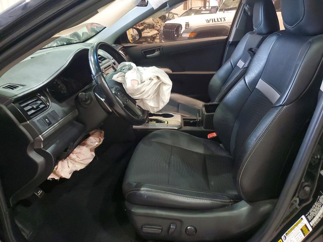 2014 TOYOTA CAMRY