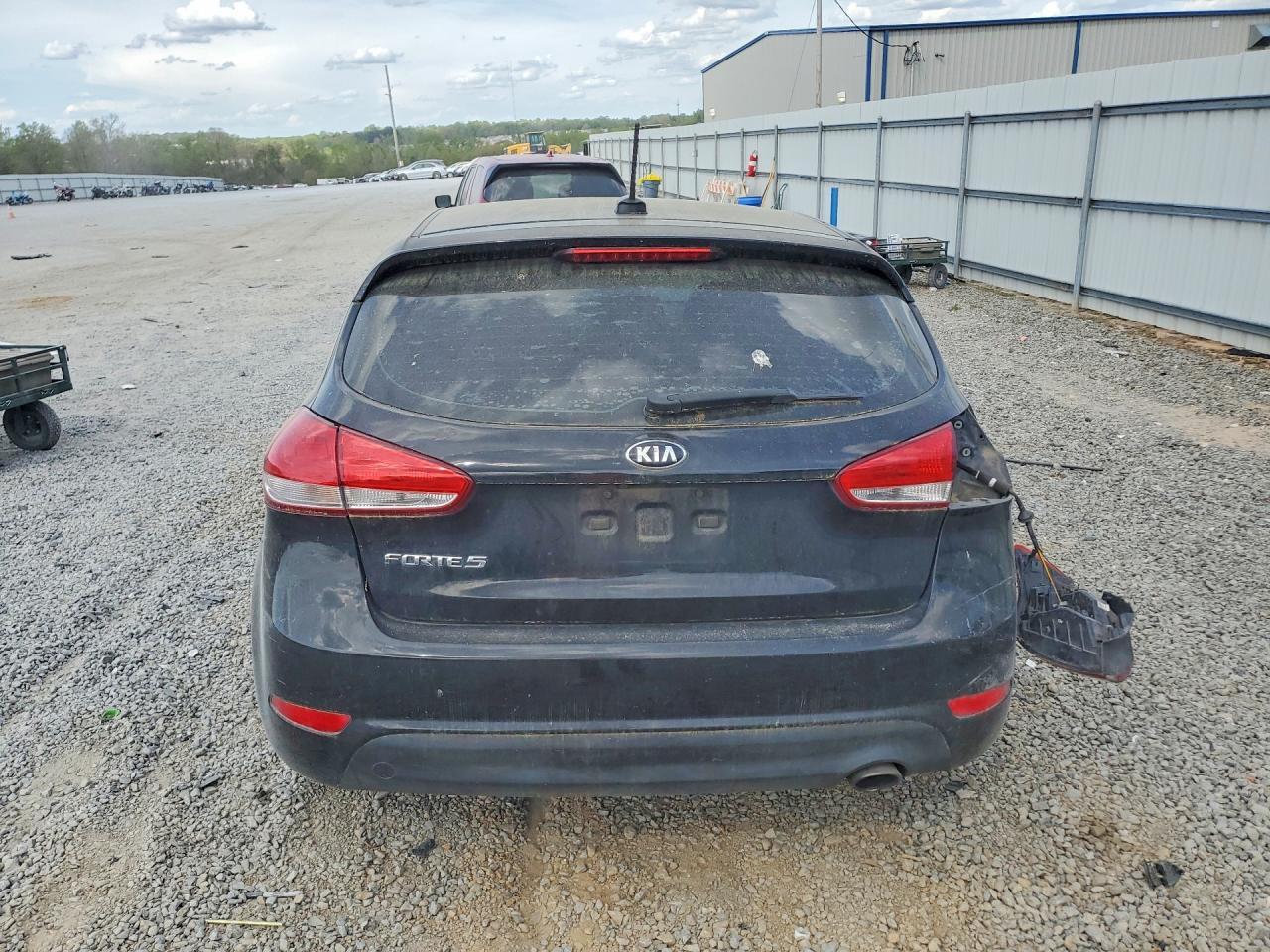2017 KIA FORTE
