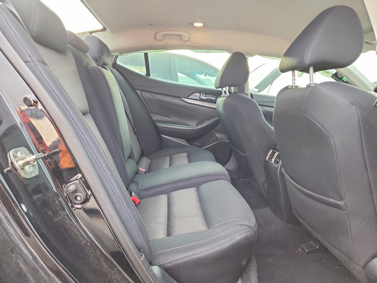 2016 NISSAN Maxima