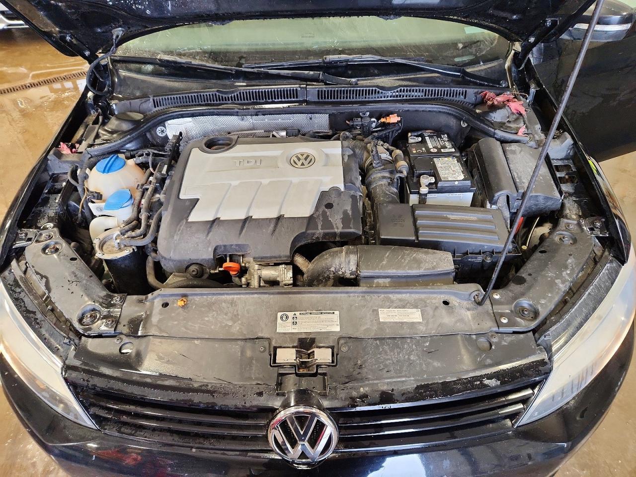 2013 VOLKSWAGEN JETTA