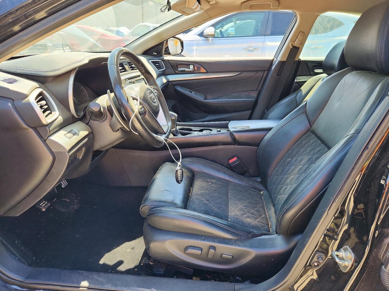 2017 NISSAN Maxima