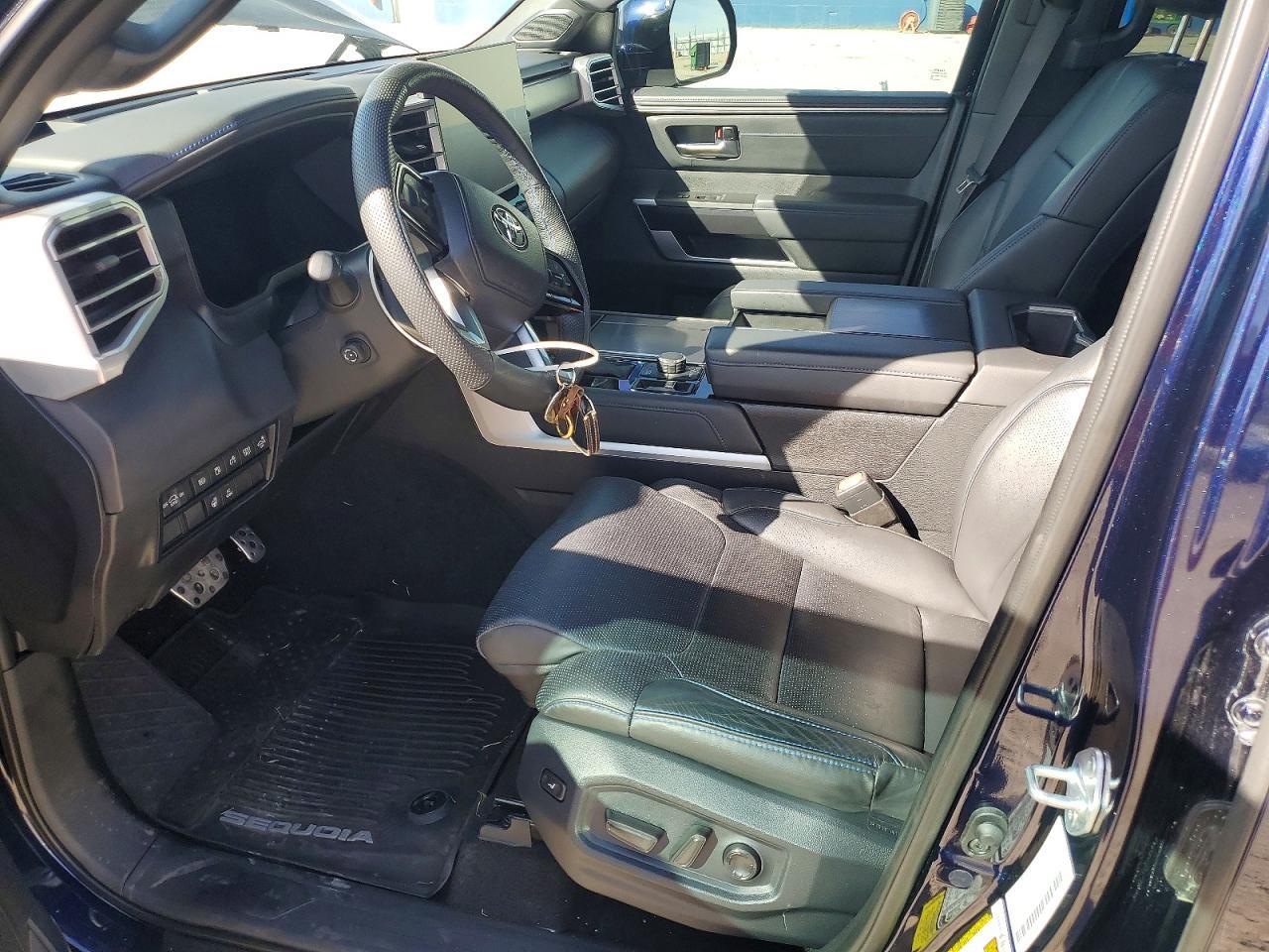 2024 TOYOTA Sequoia
