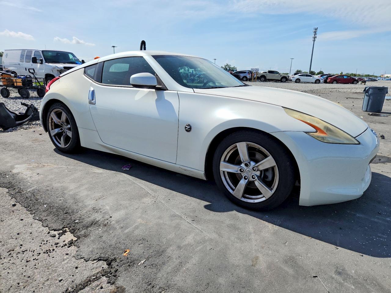 2012 NISSAN 370Z