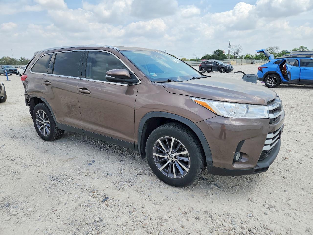 2019 TOYOTA HIGHLANDER