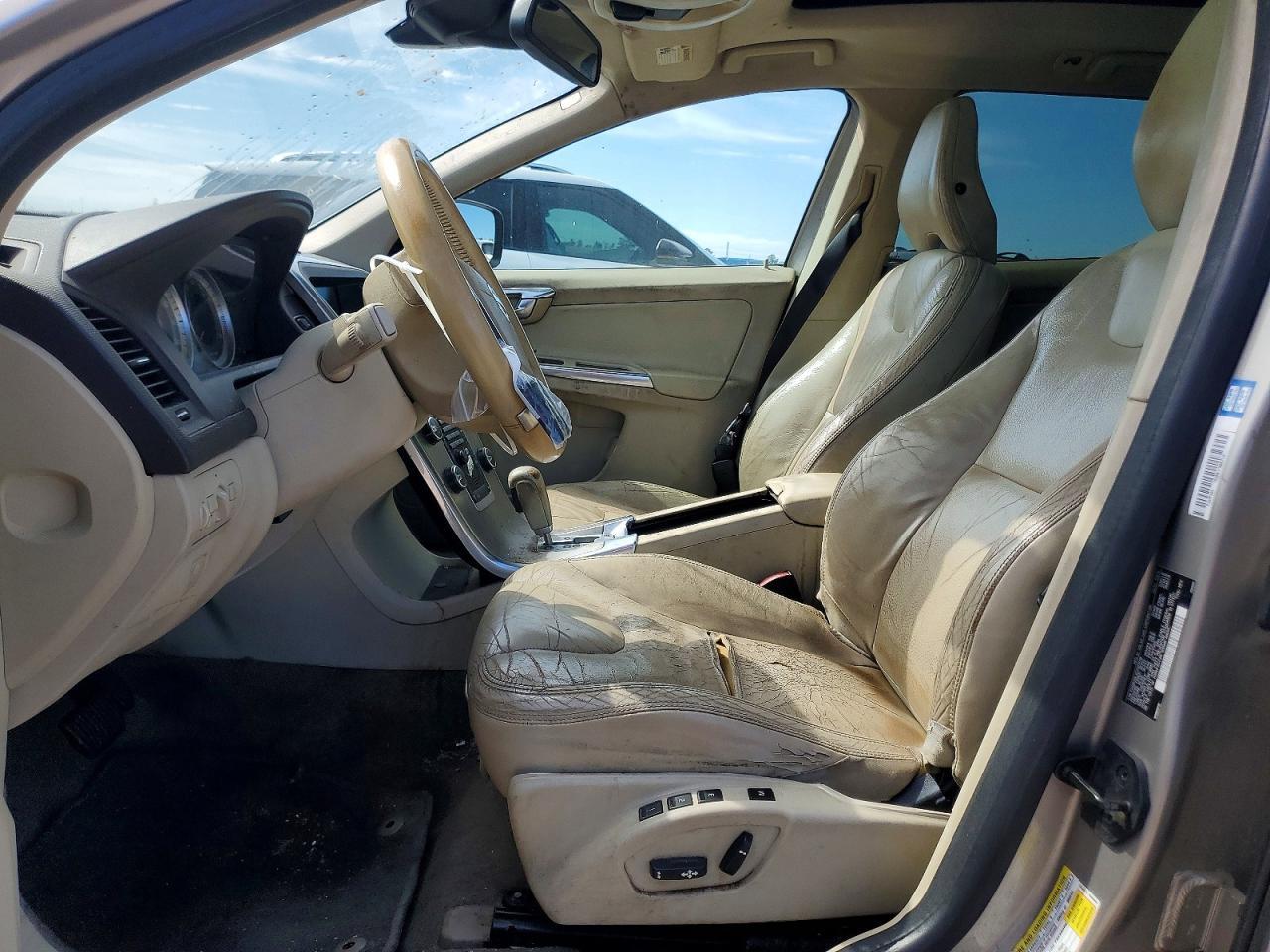 2012 VOLVO XC60