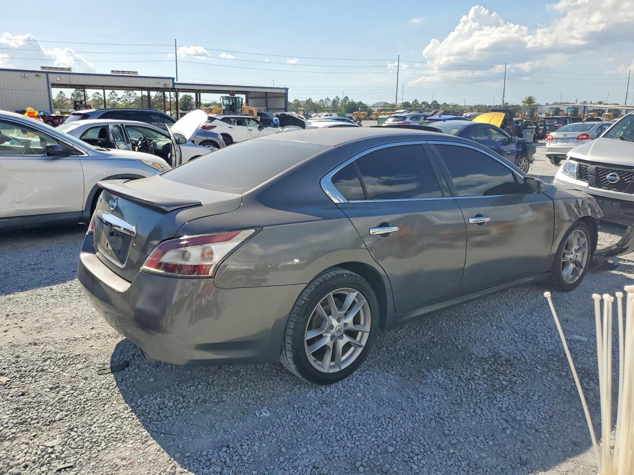 2014 NISSAN Maxima