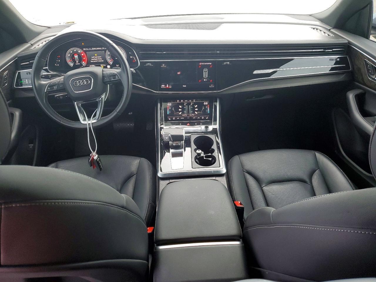 2021 AUDI Q8