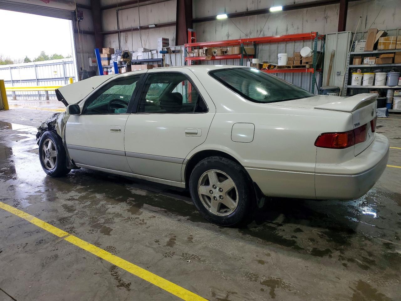 2001 TOYOTA CAMRY