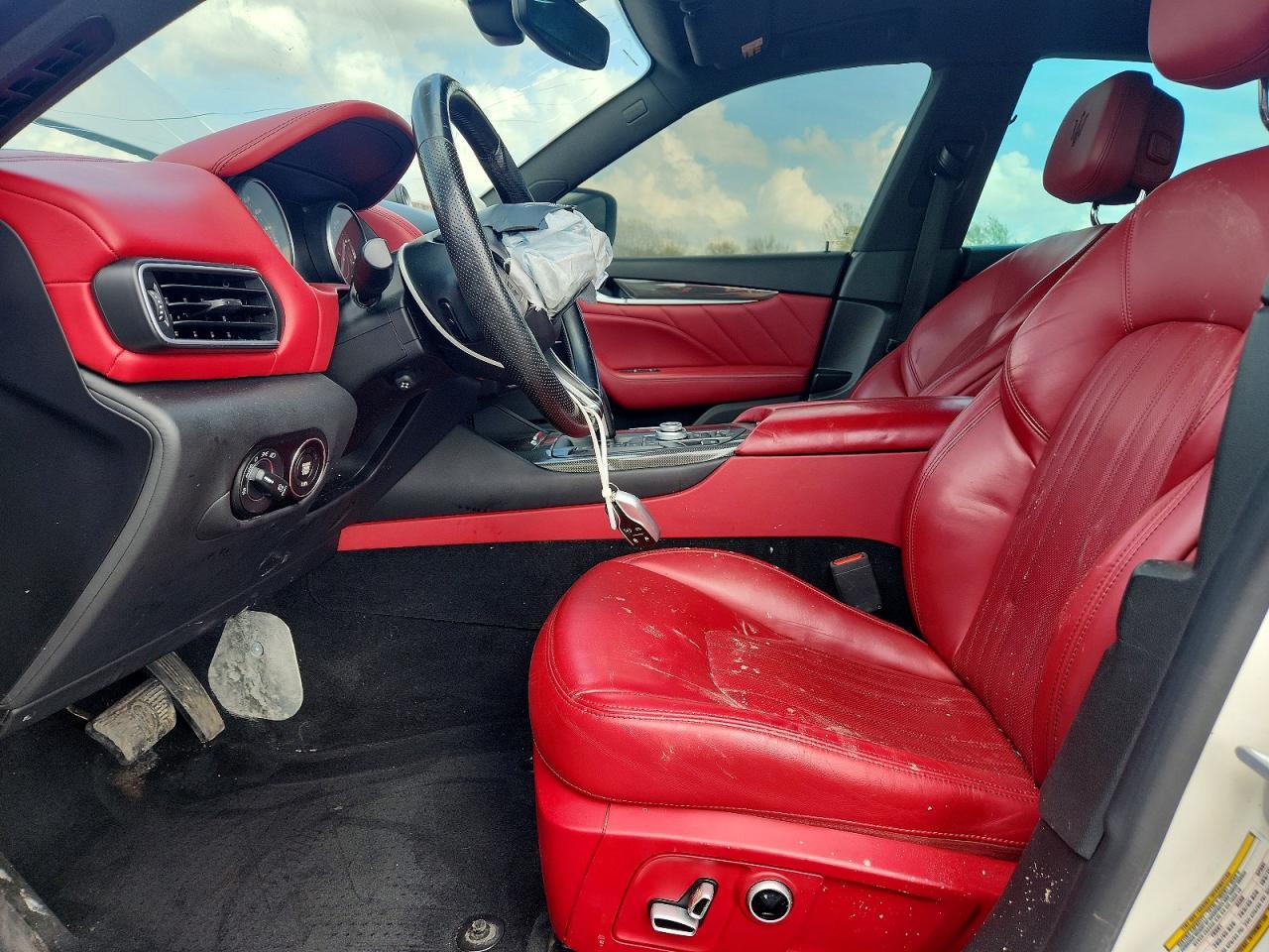 2022 MASERATI Levante
